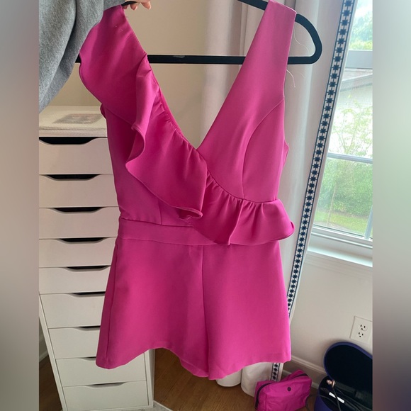 DO + BE Ruffle Romper - Picture 2 of 3